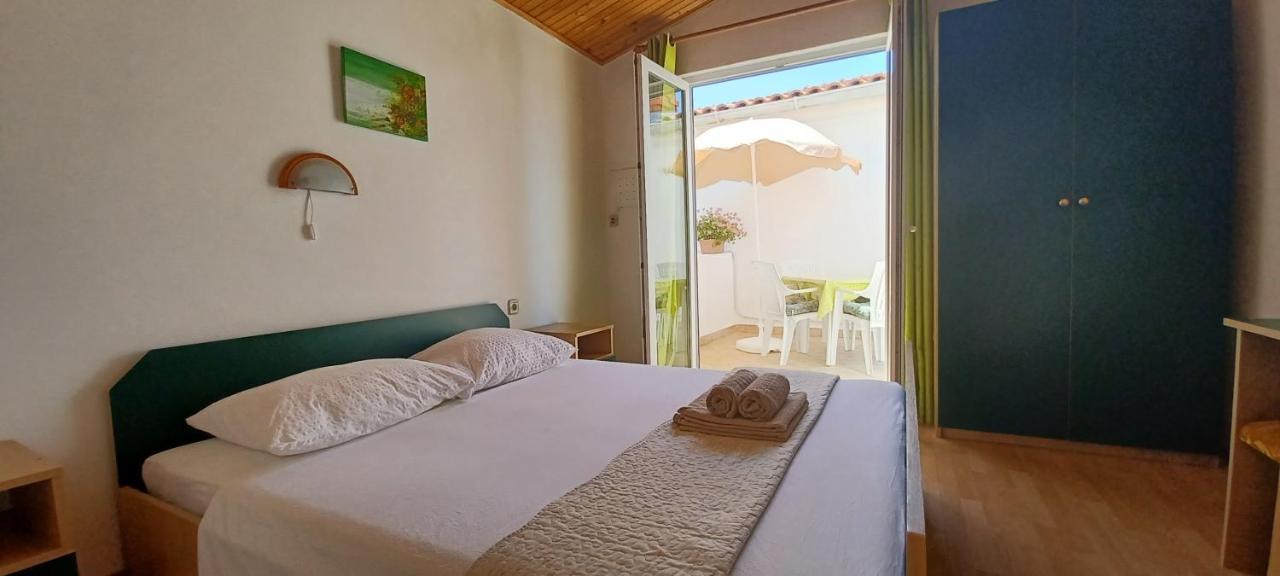 Apartments&rooms Mila Banjol